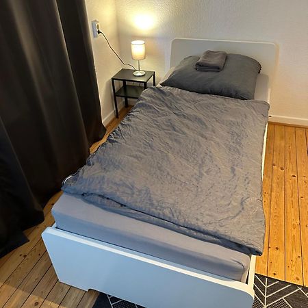 Doppelbett Unterkunft Vahrenwald-List Hanover Exterior photo
